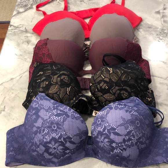 Victoria's Secret Other - Lot Victoria Secret Bras plunge secret embrace 36C